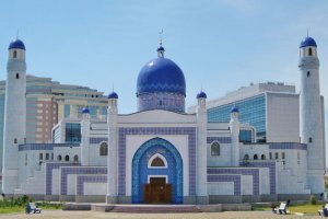 مسجد ألماتي المركزي في كازاخستان