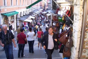سوق ريالتو في فينيسيا