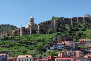قلعة ناريكالا في تبليسي - جورجيا