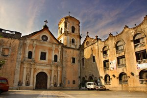 كنيسة سان أغوستين في مانيلا - الفلبين