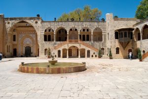 قصر بيت الدين في محافظة جبل لبنان