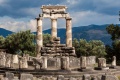 معبد دلفي في نافباكتوس اليونانية